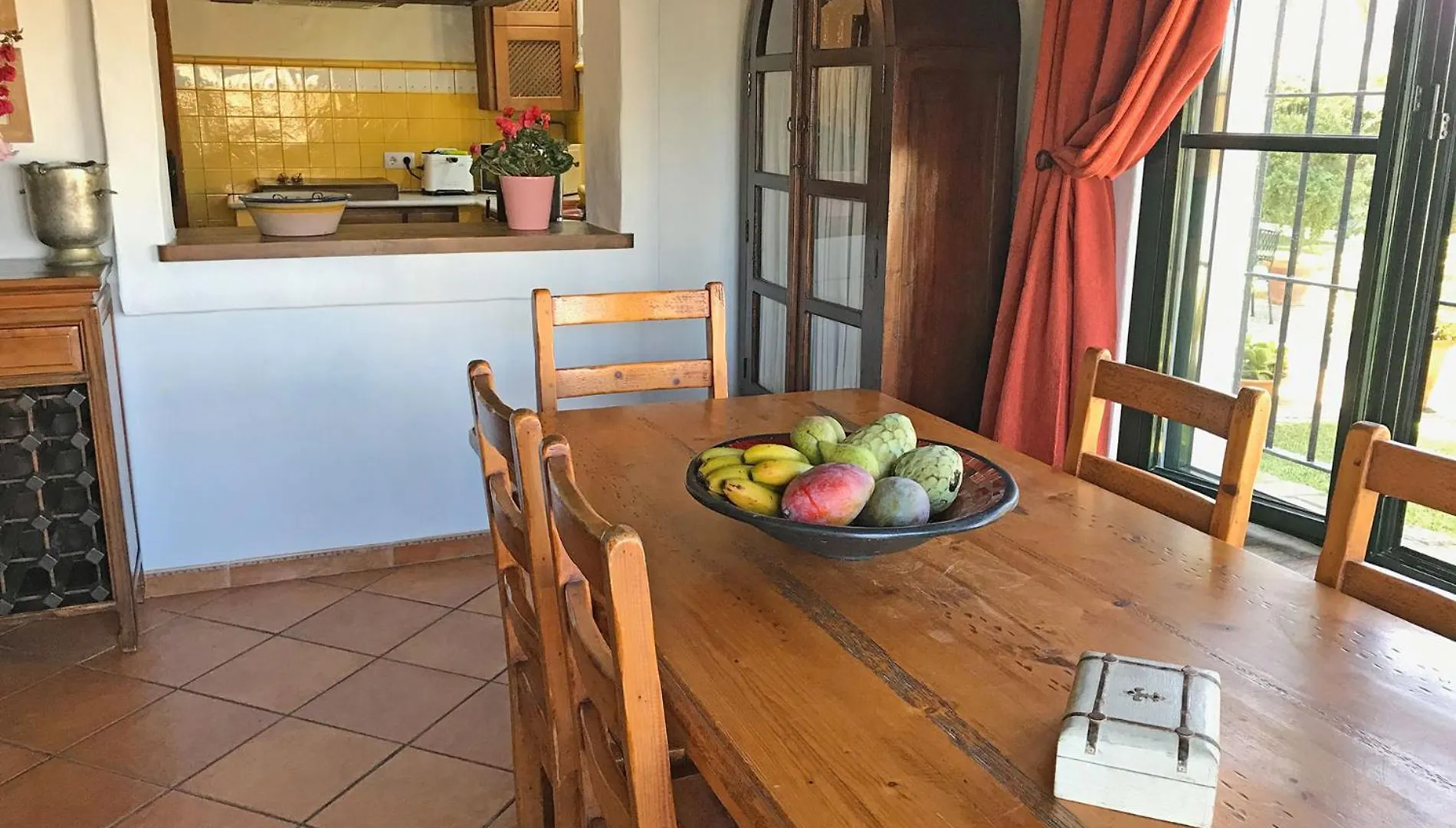 Arteflor Villa With Beautiful Garden At 200M From The Beach El Palmar